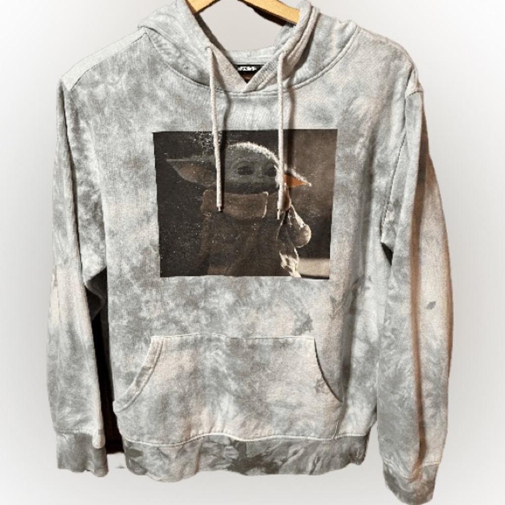 Star Wars Yoda sweatshirt hoodie size medium